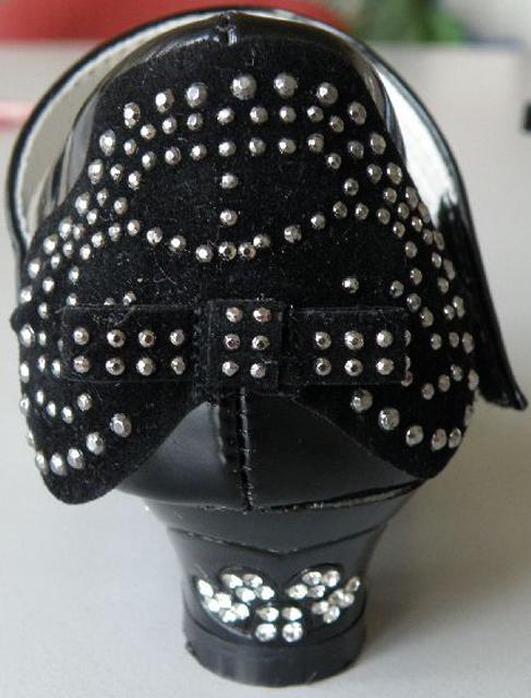 Girls' shoes