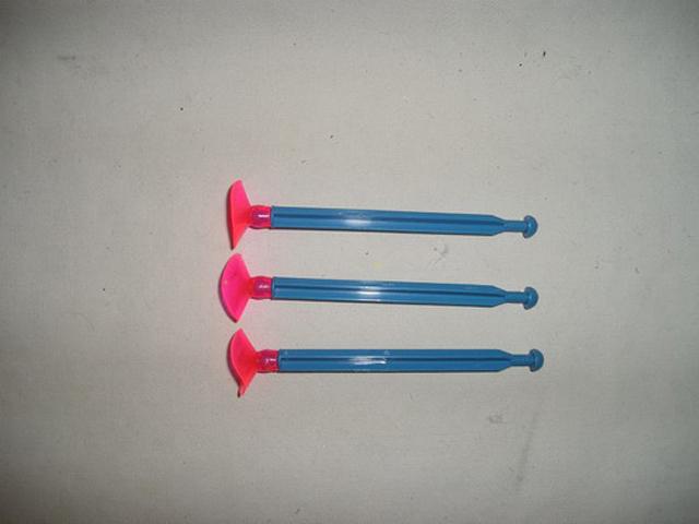 Toy gun shooting set