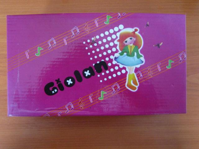 Girls' shoes