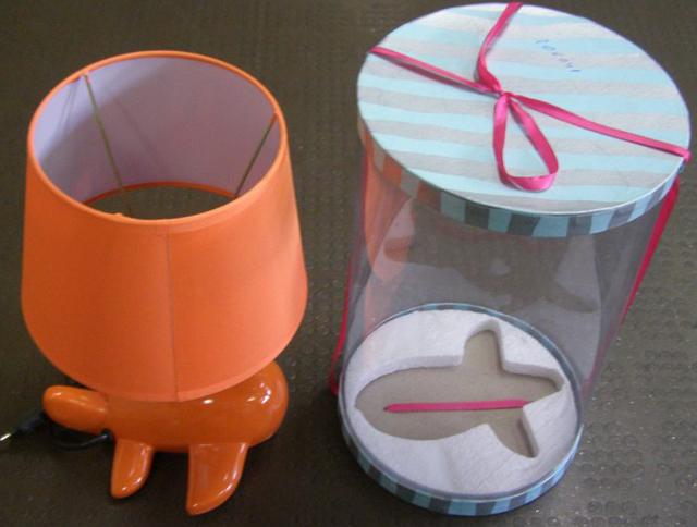Table lamp