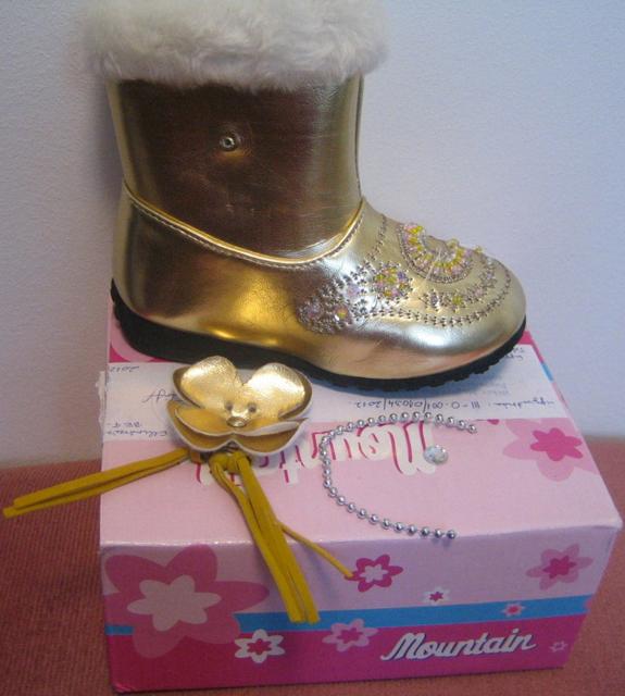 Girls' boots