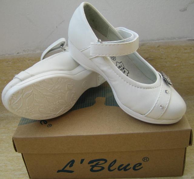 Girls' shoes