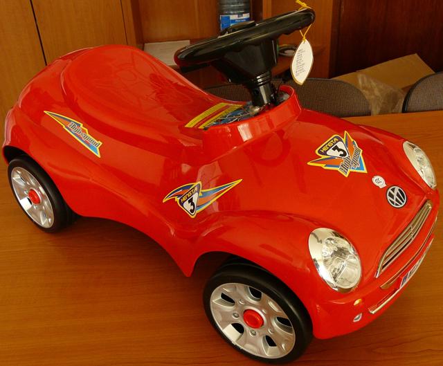 Toy car