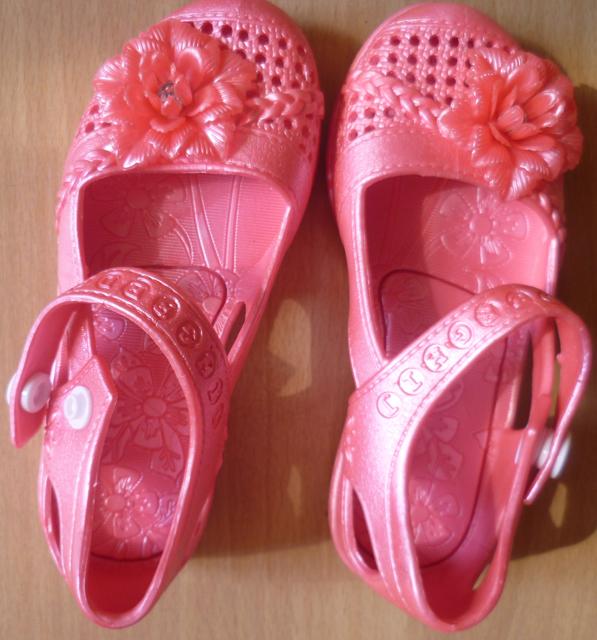 Girls’ shoes