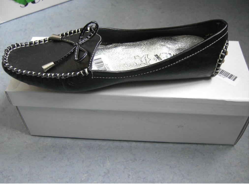 Ladies' shoes