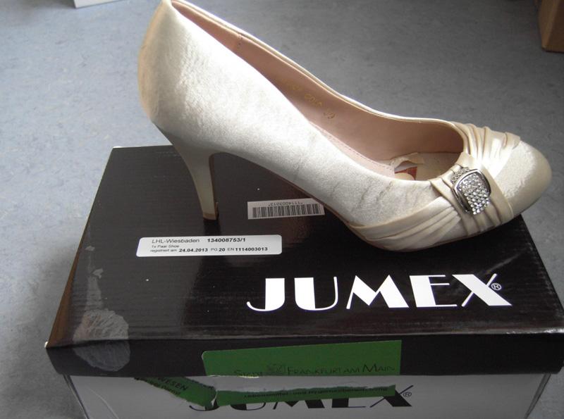 Ladies' shoes