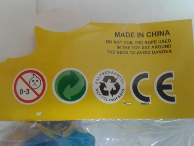 Plastic bath toy