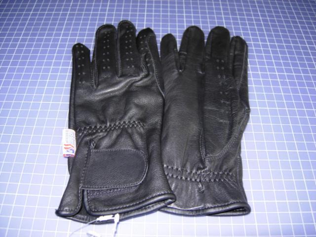 Leather riding gloves