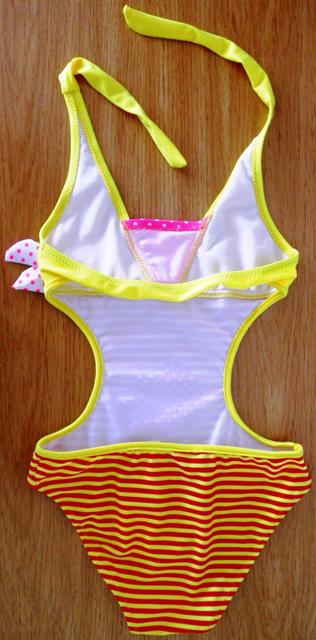 Girl's swimsuit