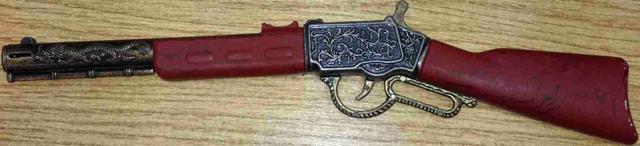 Novelty lighter