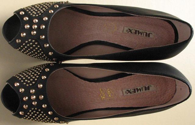 Ladies' shoes