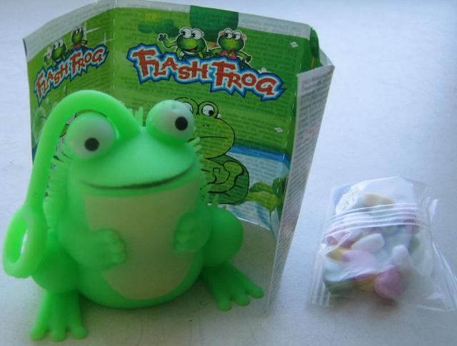 Plastic toy with sweets