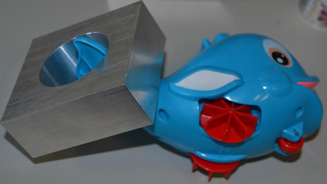 Plastic bath toy