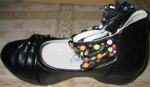 Girls' shoes