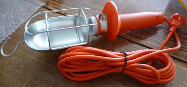 Handheld lamp