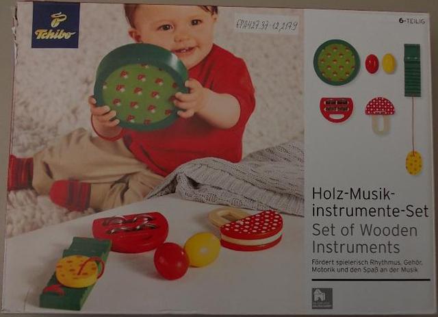 Wooden musical toy set
