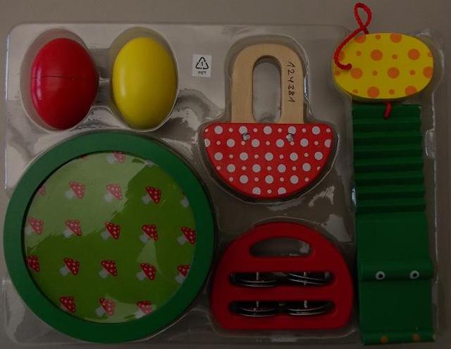 Wooden musical toy set