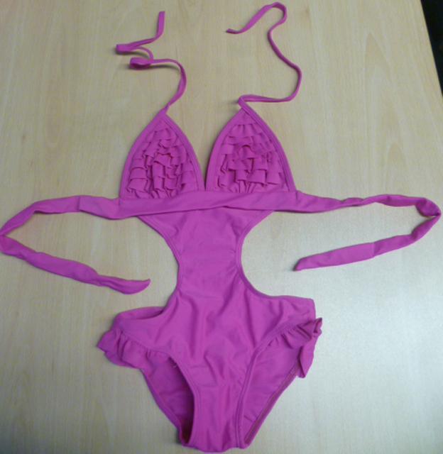 Girls' swimming costume