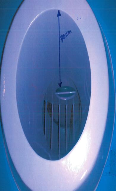 Indoor ball shooting game machine