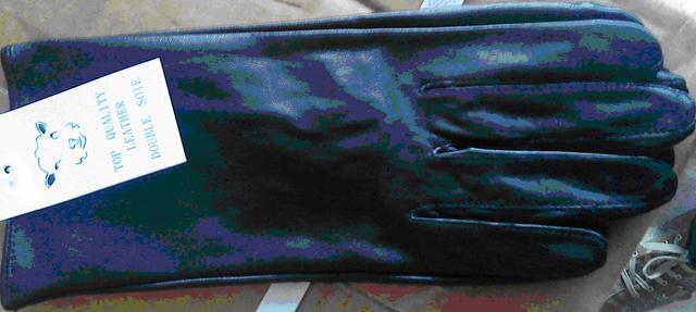 Leather gloves