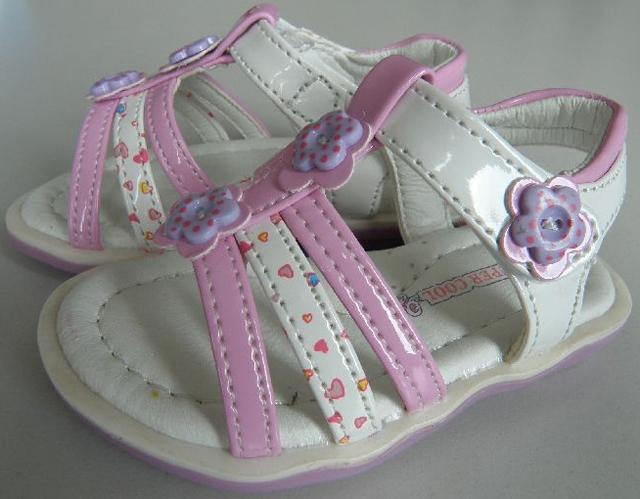 Girls' sandals