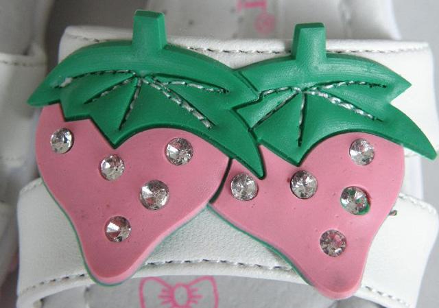 Girls' sandals