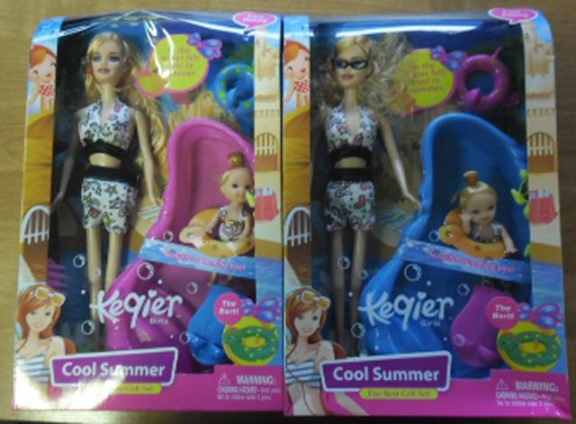 Plastic dolls with accessories