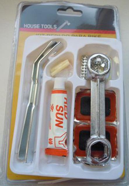 Bicycle tyre repair kit with "Red Sun" glue