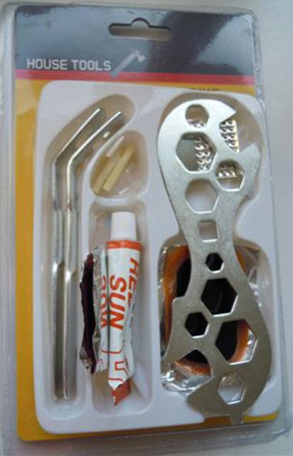 Bicycle tyre repair kit with "Red Sun" glue
