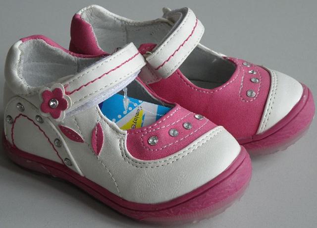 Babies' shoes