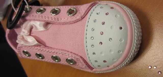 Girls' shoes