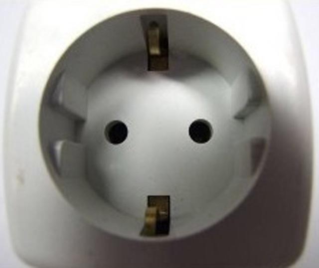 Travel plug adaptor
