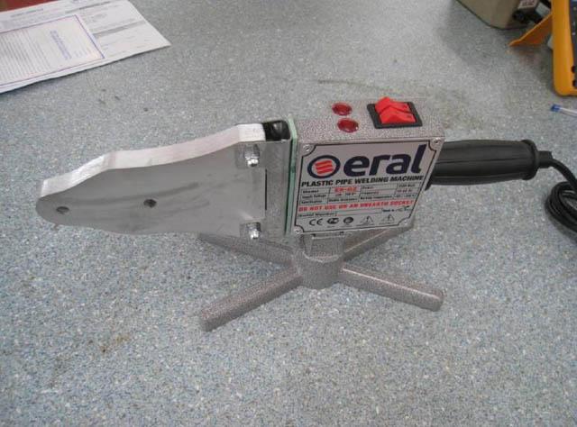 Plastic pipe welding machine