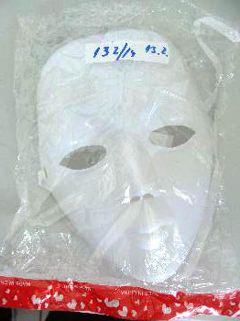 Fancy-dress mask
