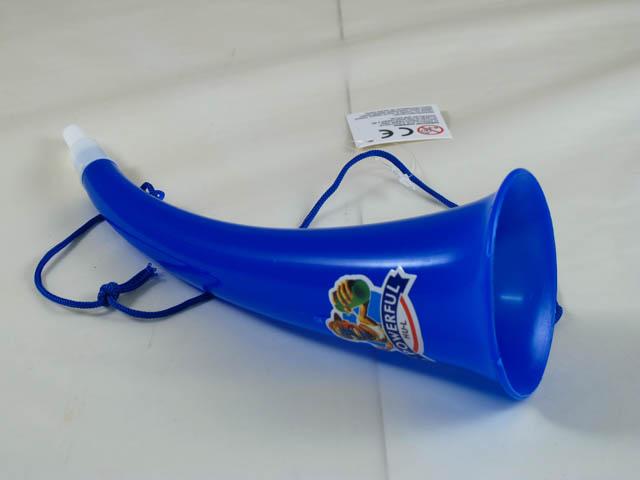 Plastic horn