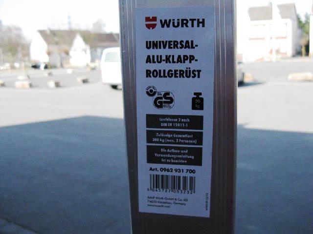 Moveable scaffolding