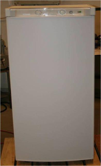 Gas refrigerator