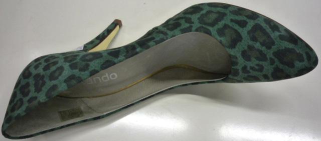 Ladies' shoes