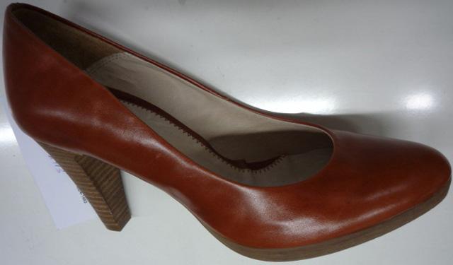 Ladies' shoes