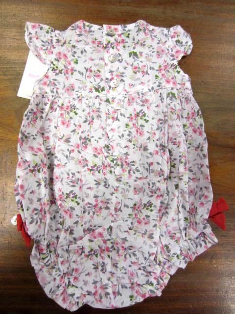 Babies' clothes