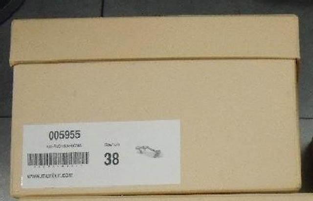 Ladies' shoes