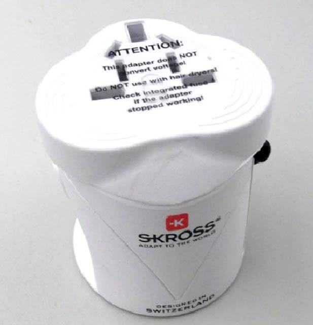 Travel plug adapter