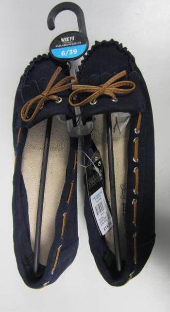 Ladies' shoes