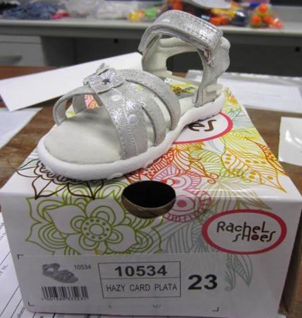 Girls' sandals