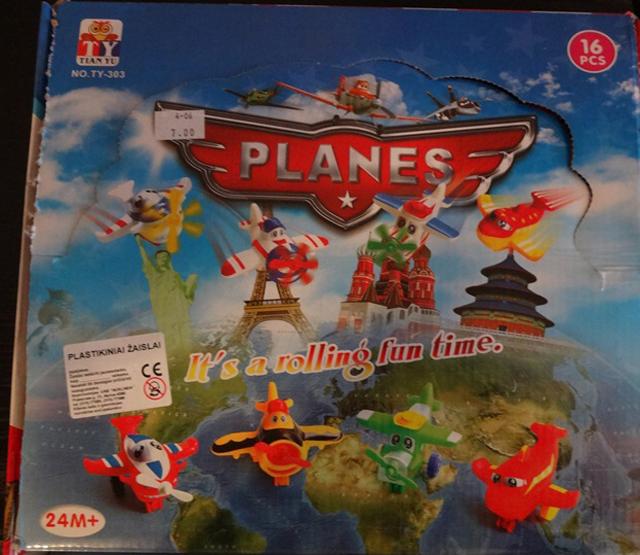 Plastic toy set