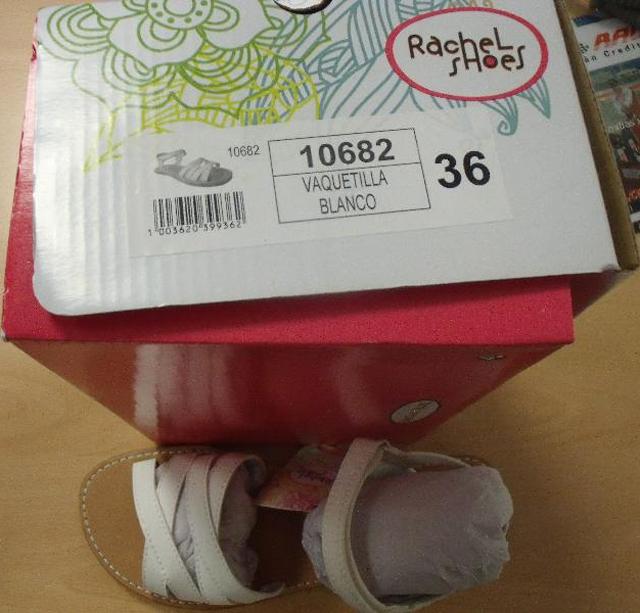 Girls' sandals