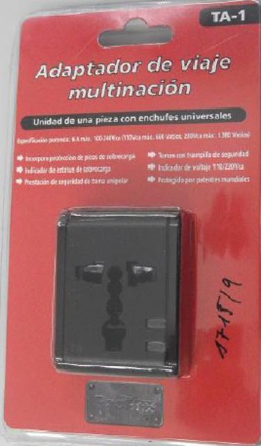 Travel plug adapter
