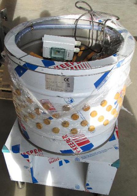 Poultry plucking machine