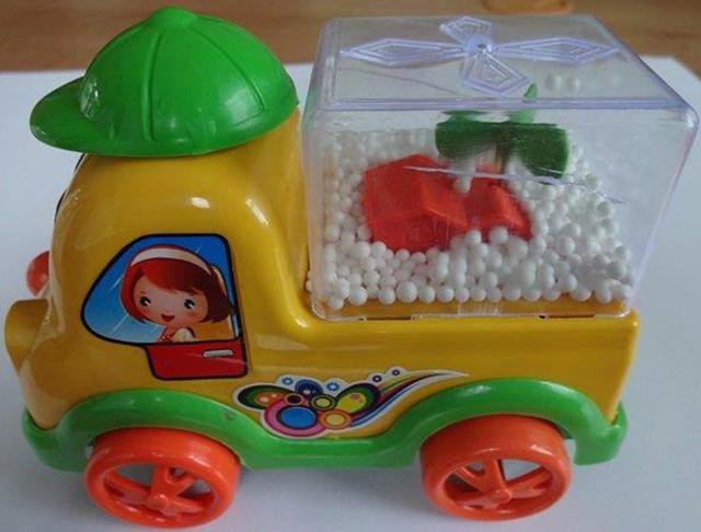 Plastic toy car
