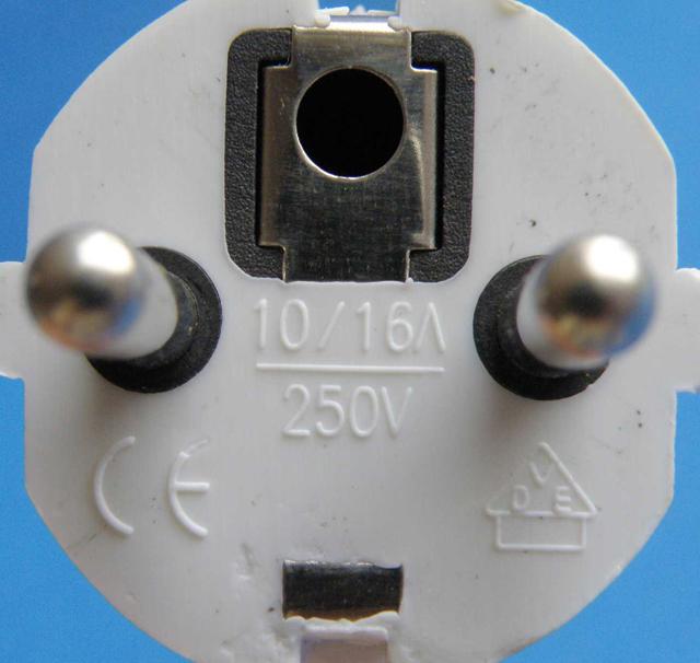 Mains extension lead